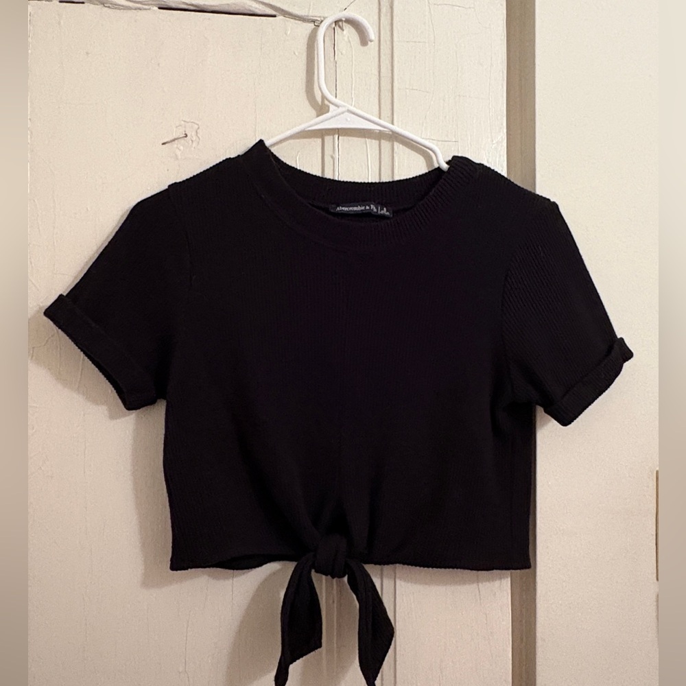 Abercrombie & Fitch Black Tie-Front Crop Top